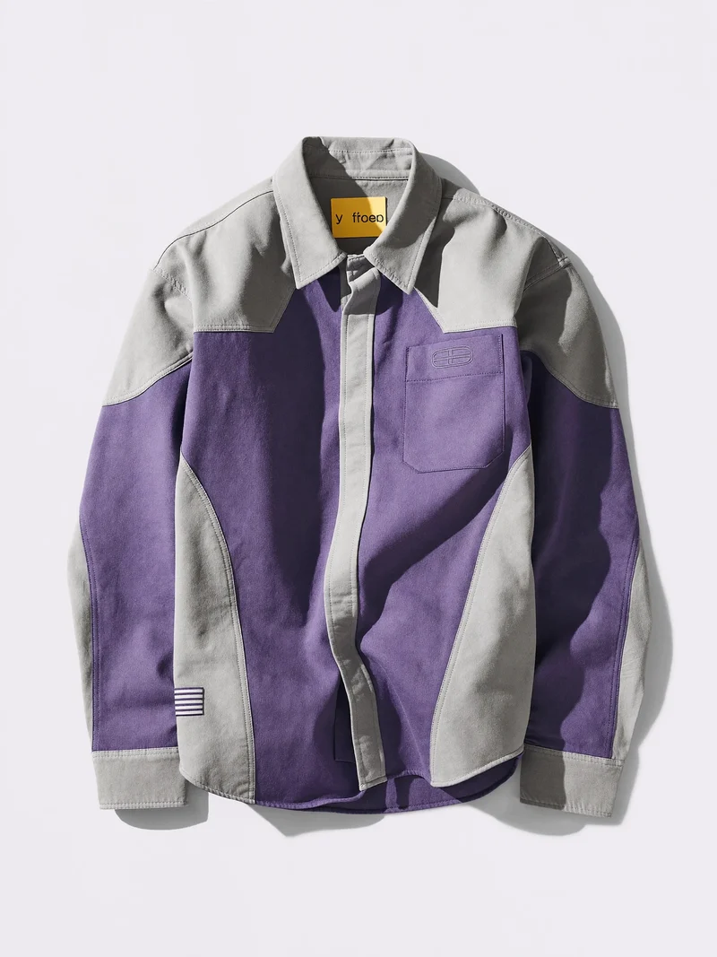 Studio illustrato di overshirt in cotone a blocchi di colore, vista piana